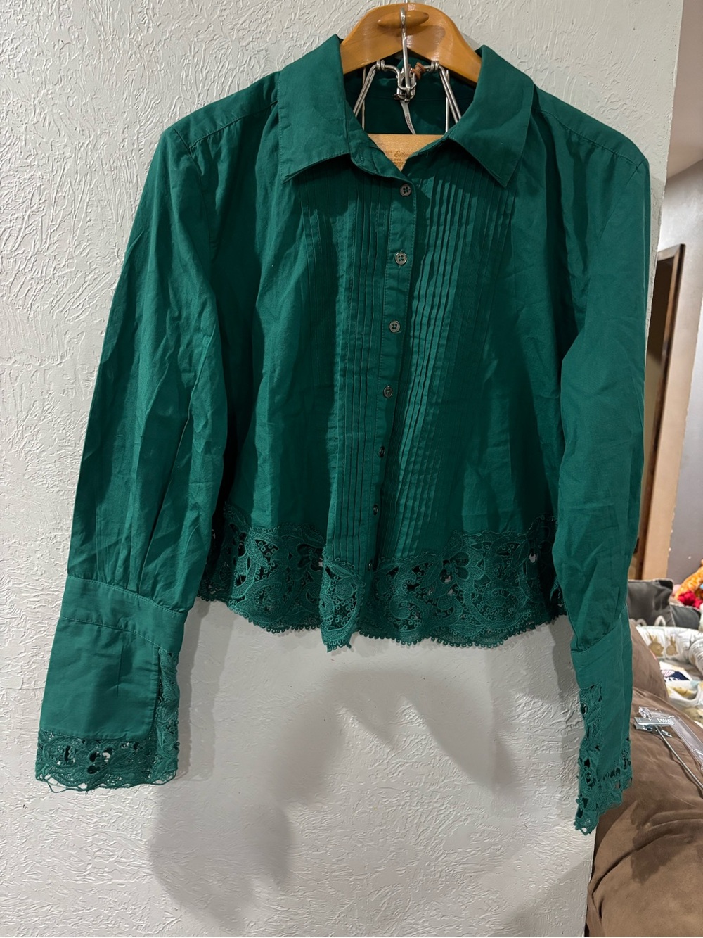 Free People Hooked On You Long Sleeve Button Up Shirt in Pine Forest size Med - Picture 2 of 8